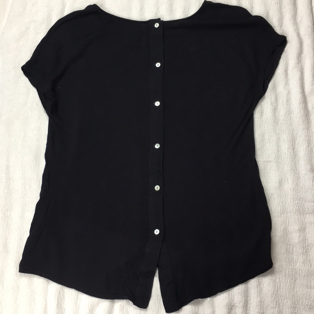 Max Studio button back tee - Picture 3 of 6